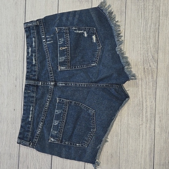 Free People Women's Distressed Denim Shorts Blue Size 30 - Picture 2 of 11